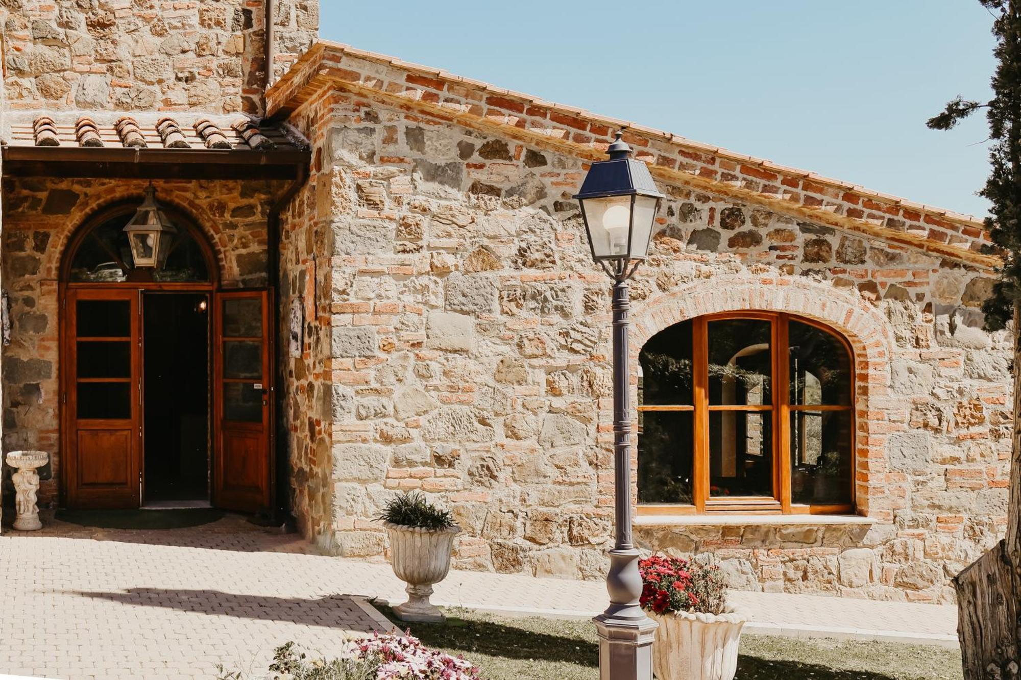 Poggio Paradiso Resort & Spa Montefollonico ภายนอก รูปภาพ