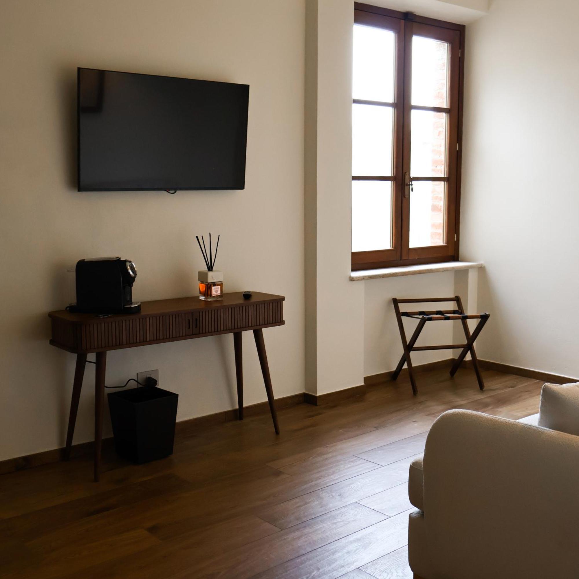 Poggio Paradiso Resort & Spa Montefollonico ภายนอก รูปภาพ