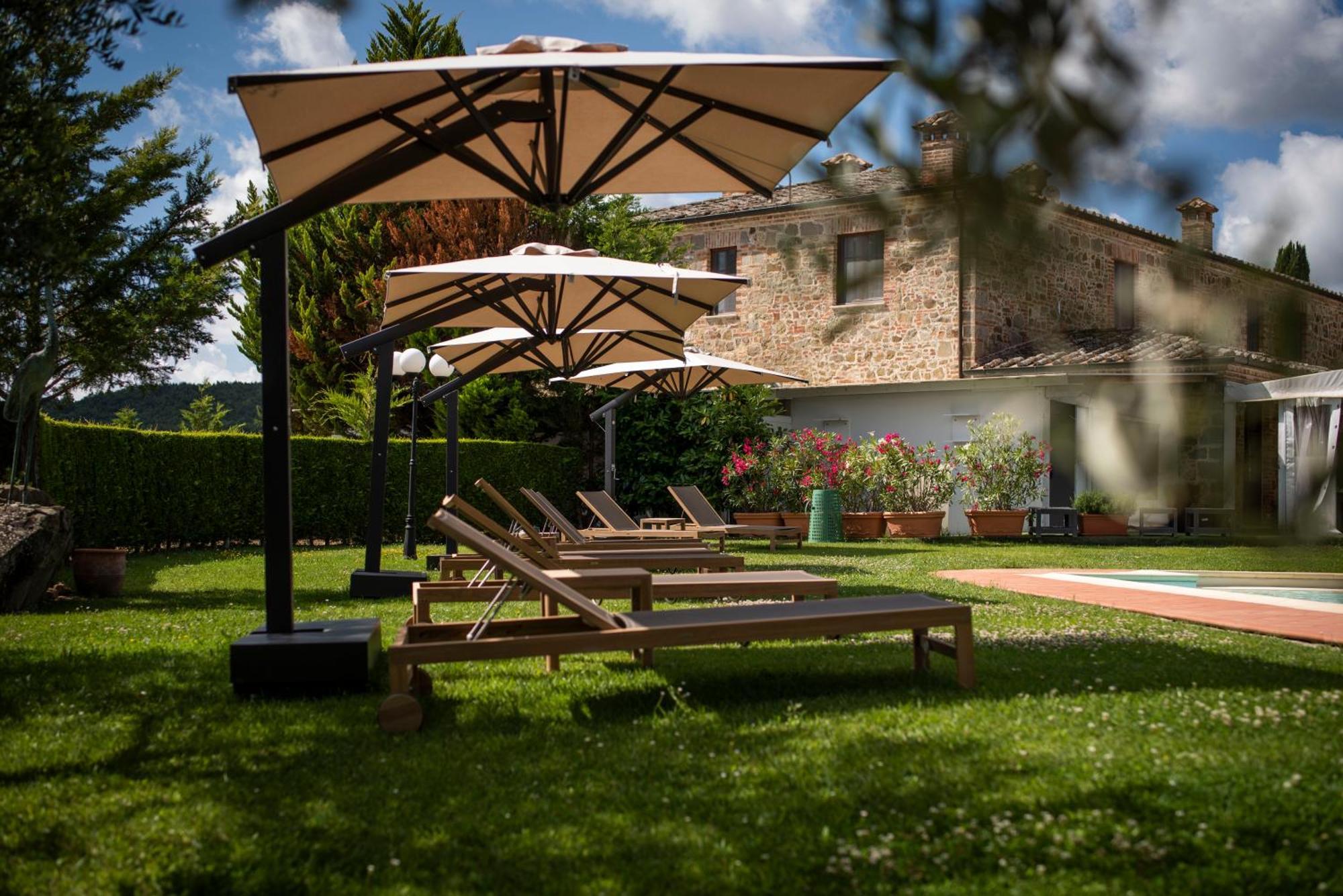 Poggio Paradiso Resort & Spa Montefollonico ภายนอก รูปภาพ