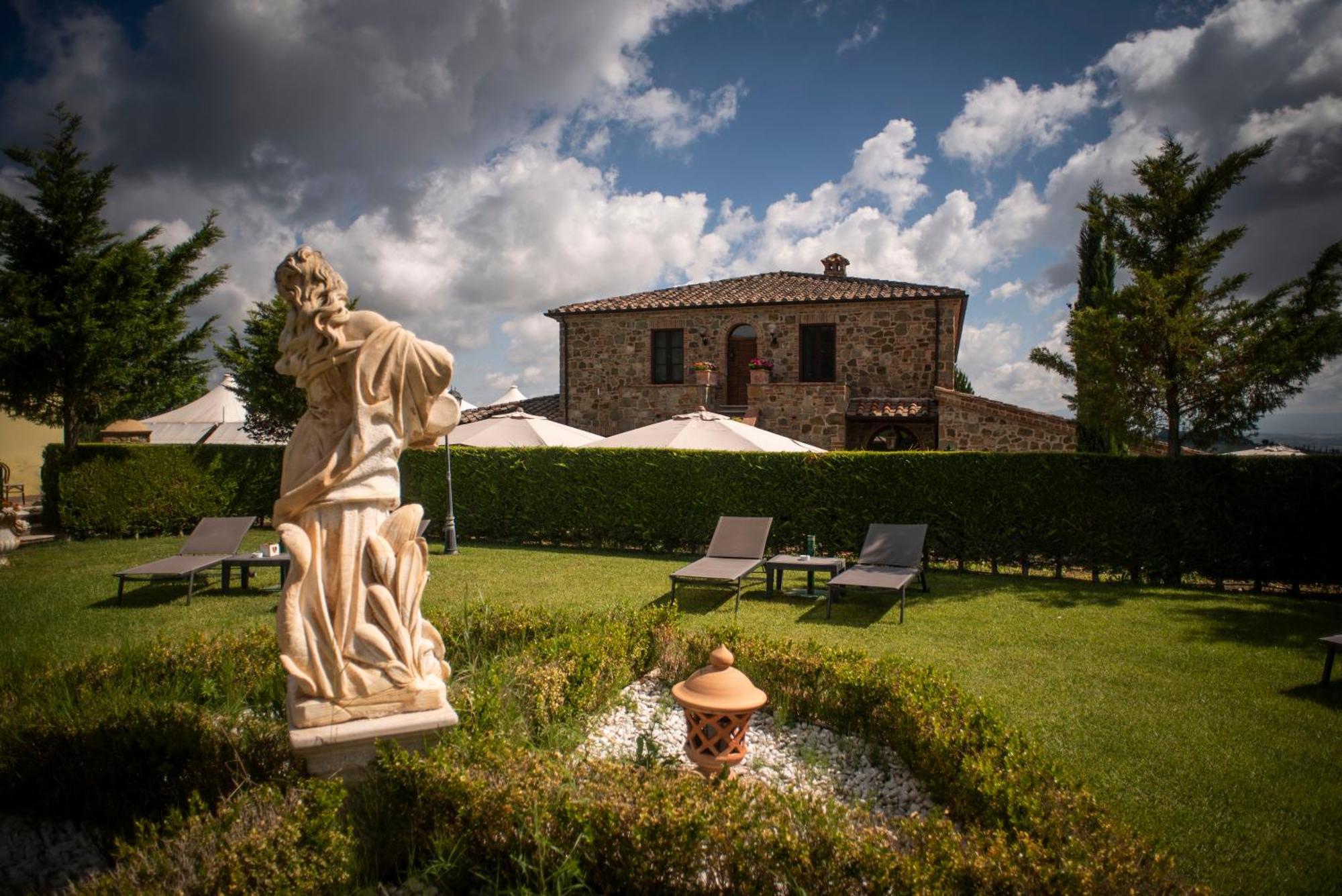 Poggio Paradiso Resort & Spa Montefollonico ภายนอก รูปภาพ