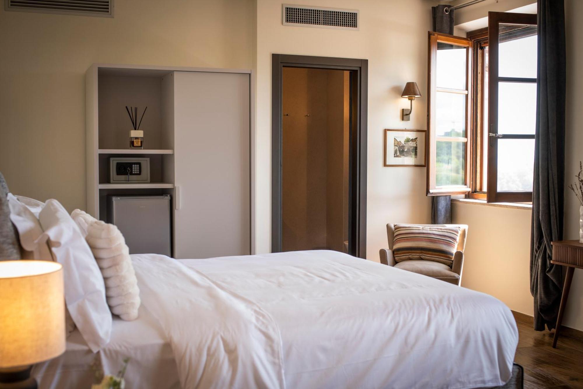 Poggio Paradiso Resort & Spa Montefollonico ภายนอก รูปภาพ