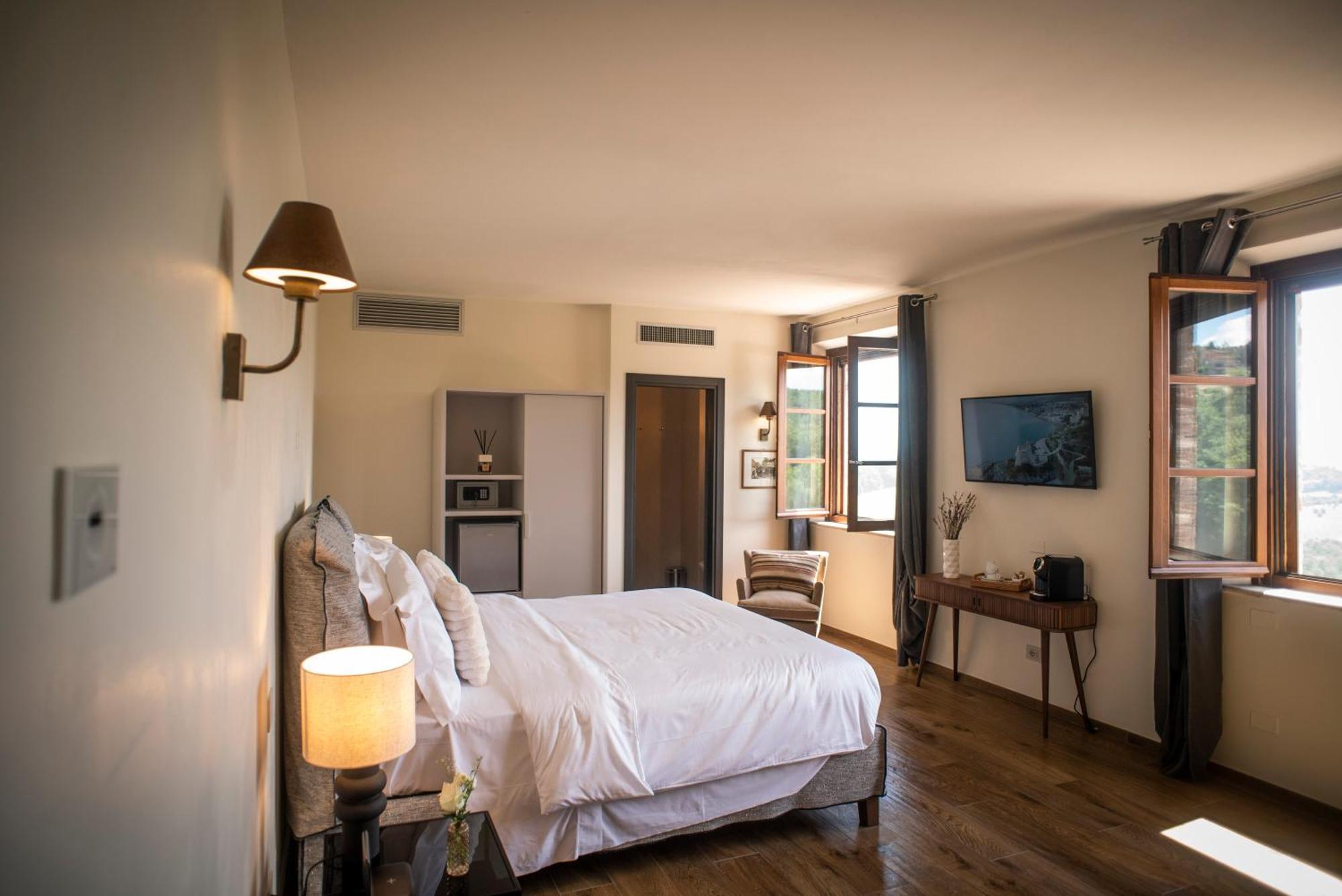 Poggio Paradiso Resort & Spa Montefollonico ภายนอก รูปภาพ