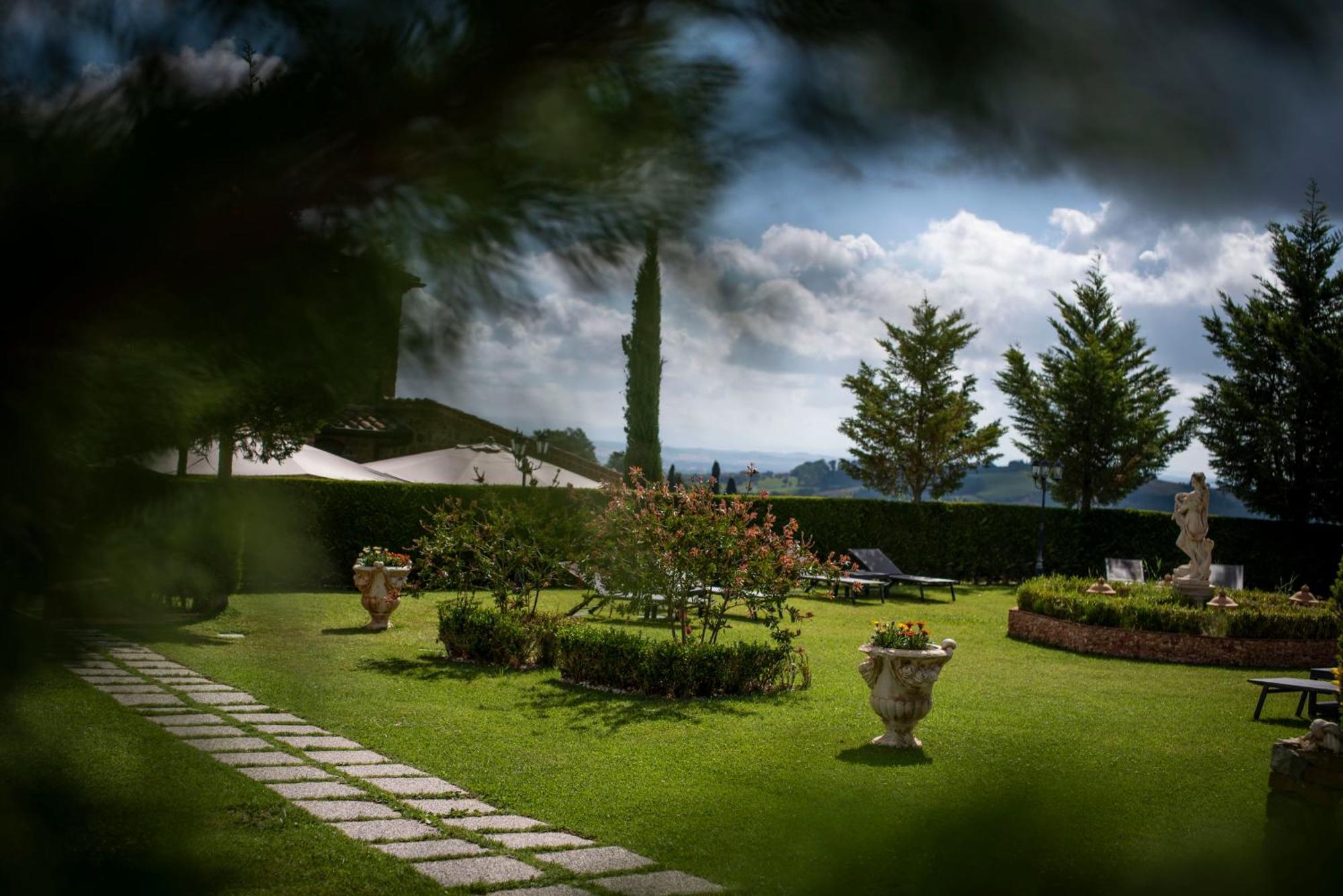 Poggio Paradiso Resort & Spa Montefollonico ภายนอก รูปภาพ
