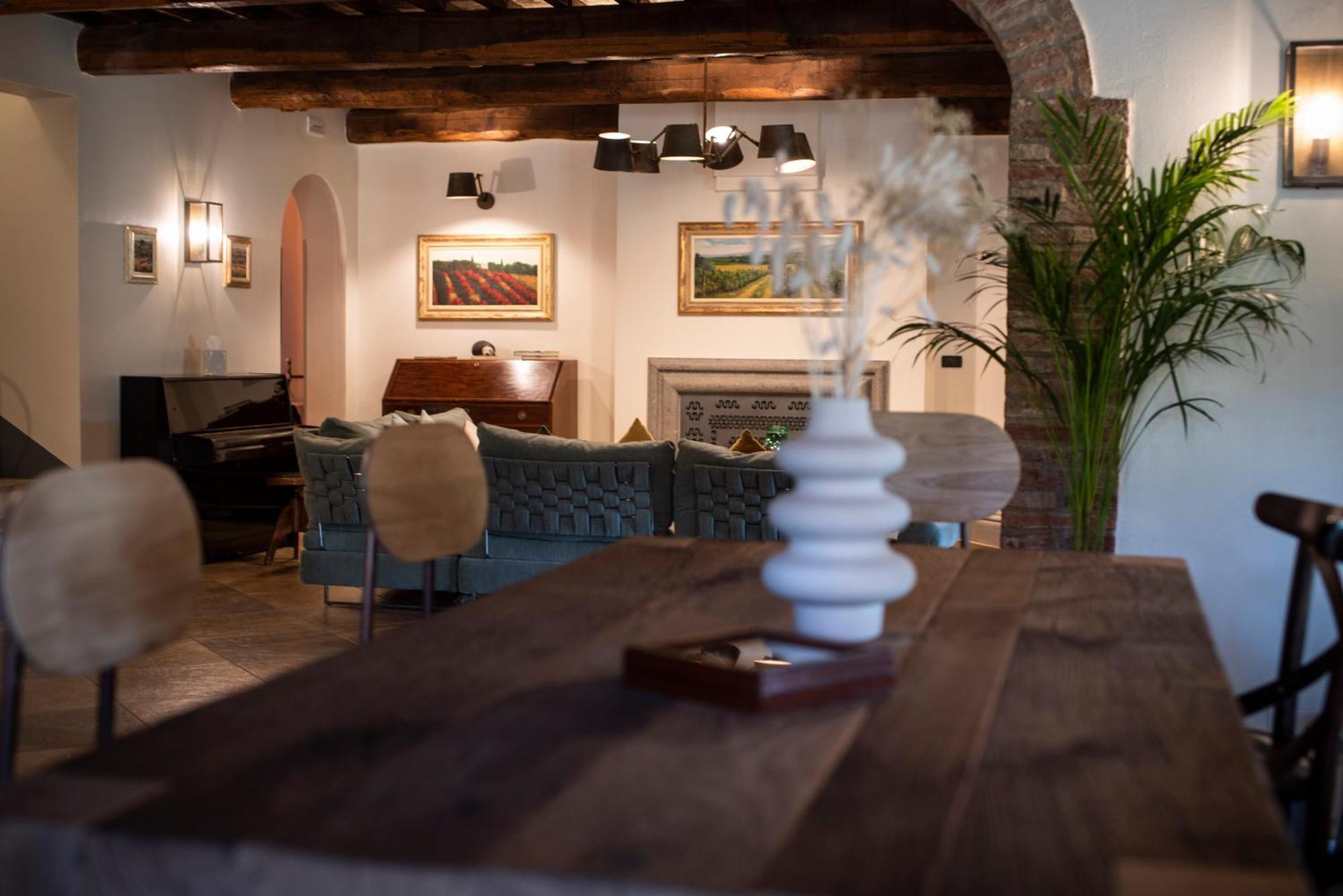 Poggio Paradiso Resort & Spa Montefollonico ภายนอก รูปภาพ