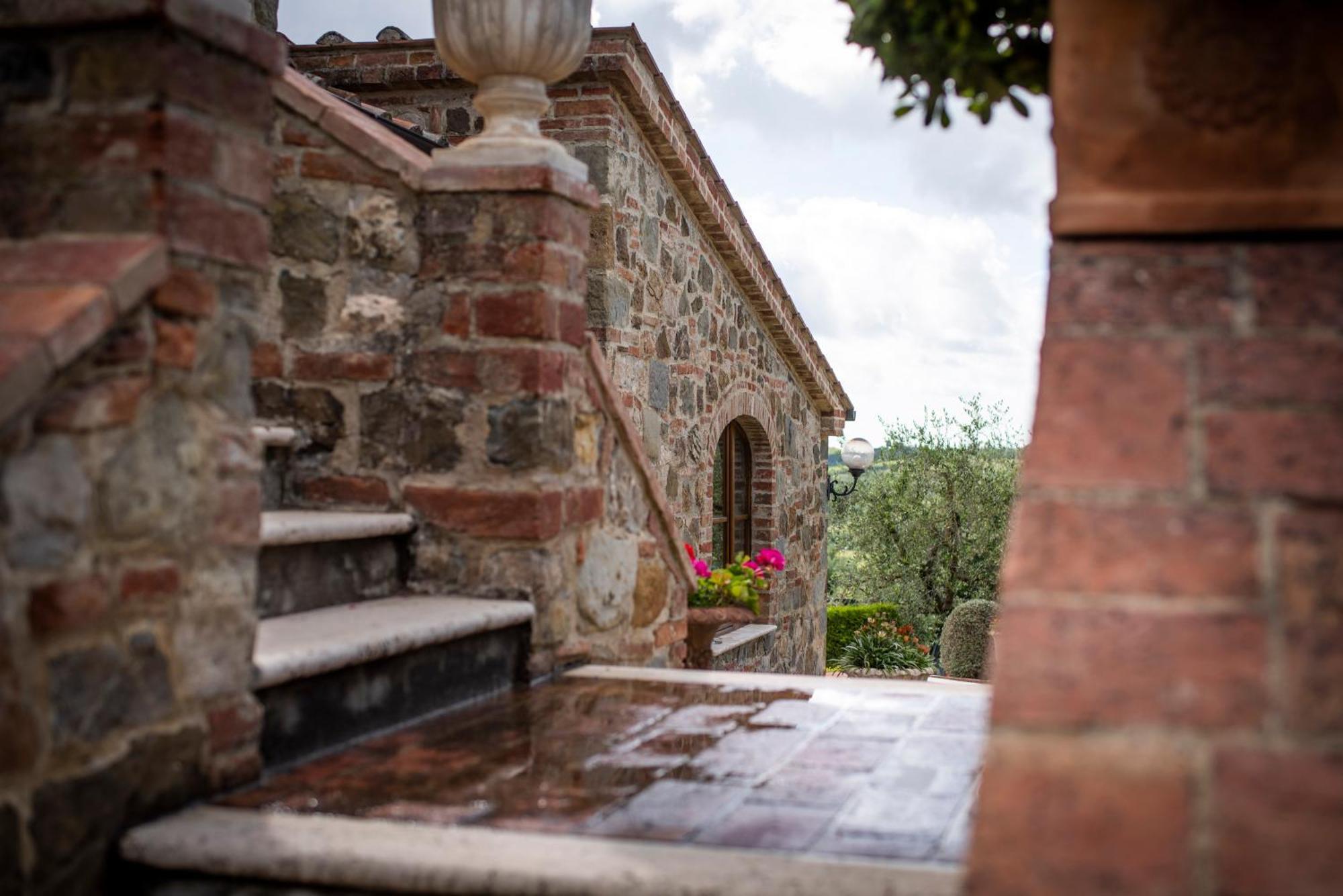 Poggio Paradiso Resort & Spa Montefollonico ภายนอก รูปภาพ