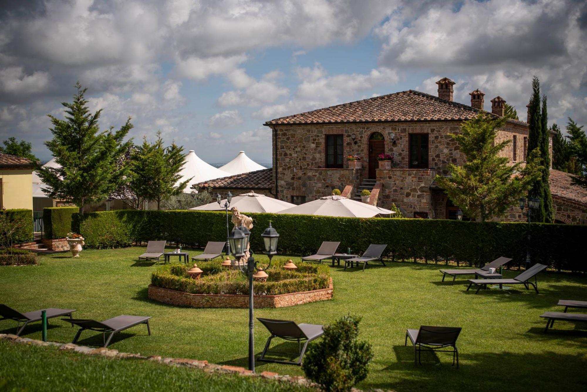 Poggio Paradiso Resort & Spa Montefollonico ภายนอก รูปภาพ